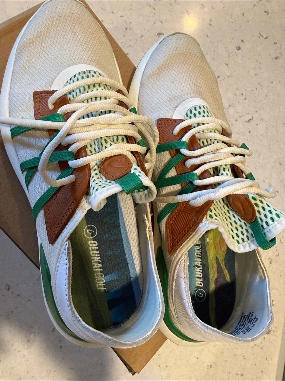 OluKai Manele Men’s Breathable Golf Shoe